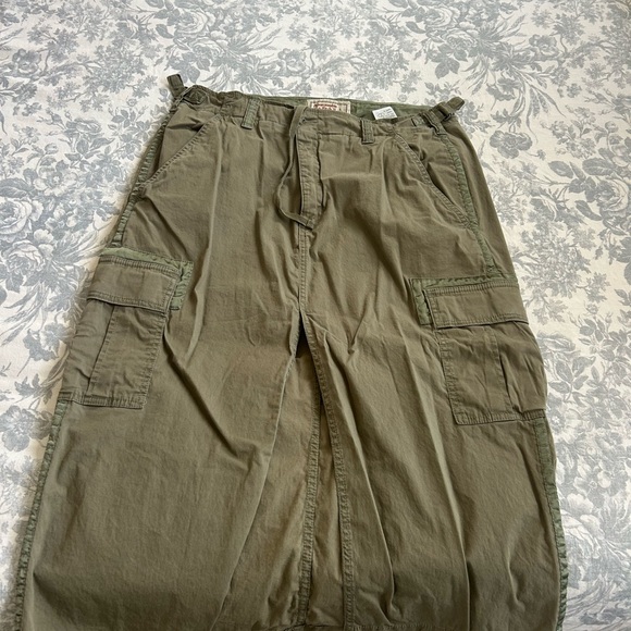 Abercrombie & Fitch Dresses & Skirts - Abercrombie & Fitch Khaki Cargo Skirt
